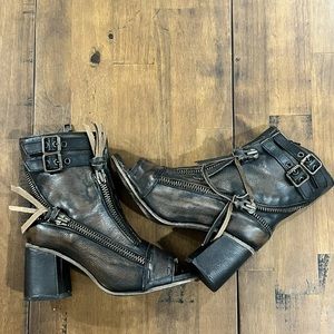 Freebird By Steven Shoes 8 Original Leather Zombi Booties Buckles Zipper NWOB